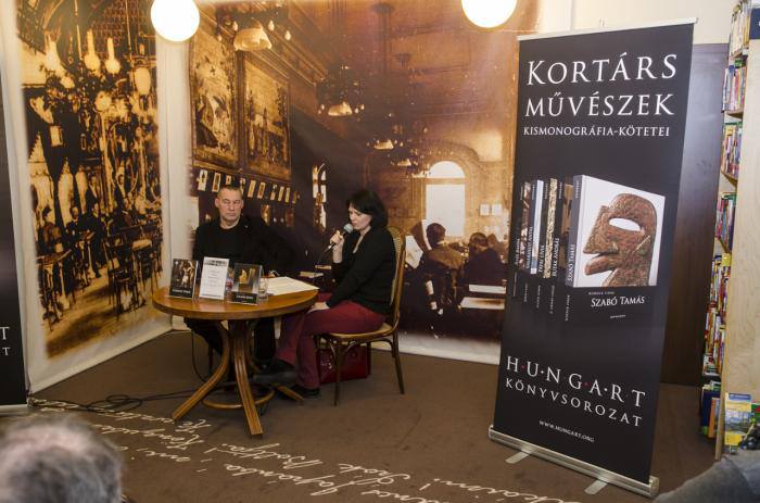 Könyvbemutatón Sárkány Győzővel - Írók Boltja, 2013 március