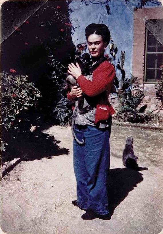 Frida Kahlo with her monkey