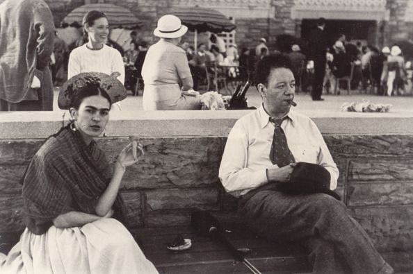 Frida Kahlo with Ice-Cream Cone, Diego Rivera, Jones Beach, New York, 1933 photo Lucienne Bloch