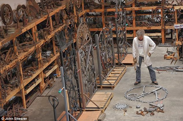 Bob Dylan Mood Swings, runs at the Halcyon Gallery, 144-146 New Bond Street, from 16 November 2013 and until 25 January 2014