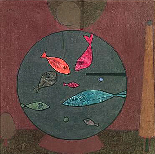 Paul Klee Fisch im Kreis (Fish in a Circle) tempera 1926 43 x 42 cm. Paul Klee (1879-1940)