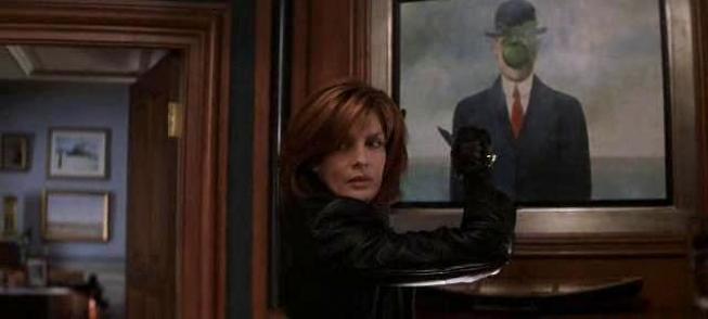 The Son of Man, René Magritte in Film Thomas Crown Affaire 1999 Rene Russo