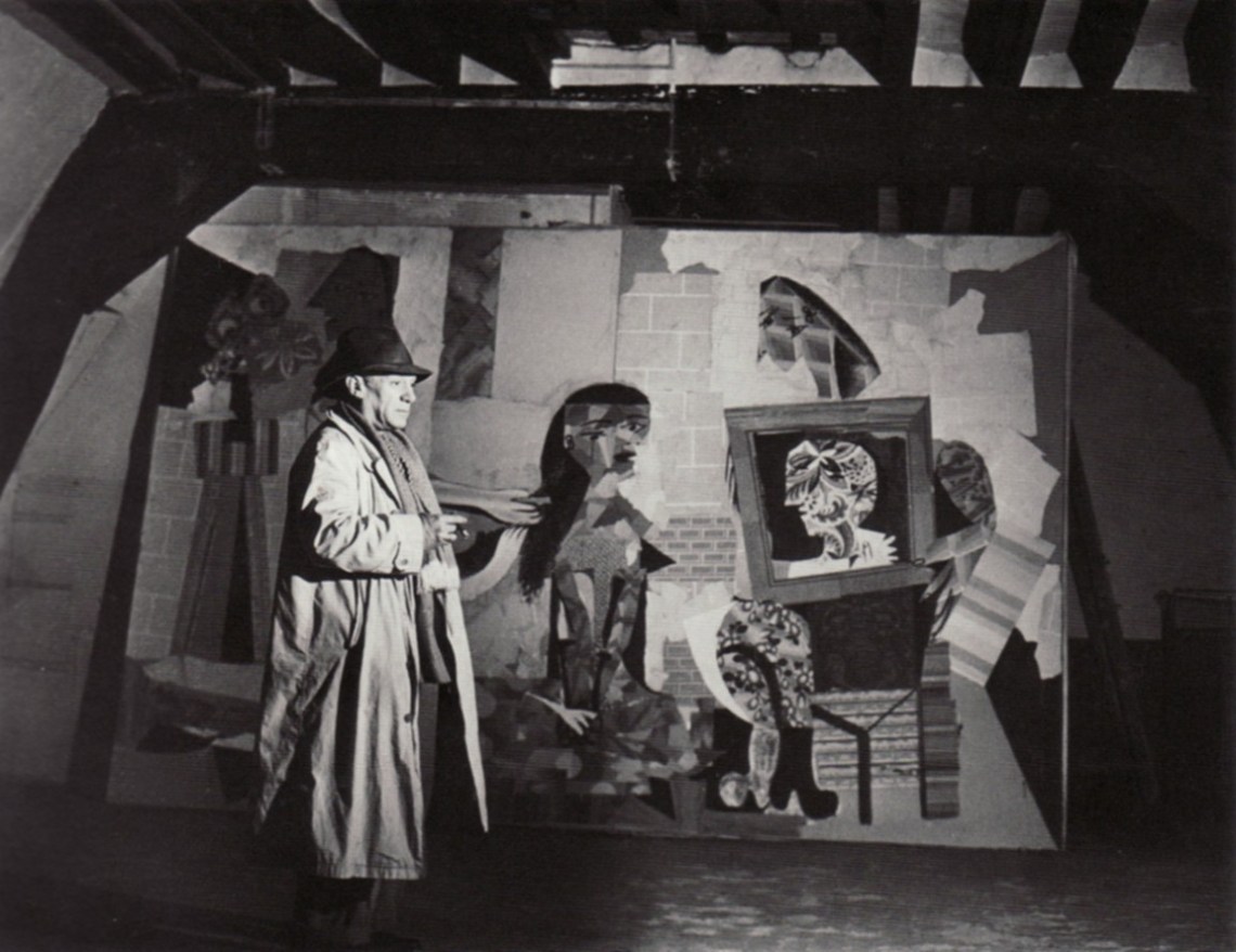 02 Pablo Picasso standing front of Les Femmes à Leur Toilette ca. 1939 Photo by Brassaï
