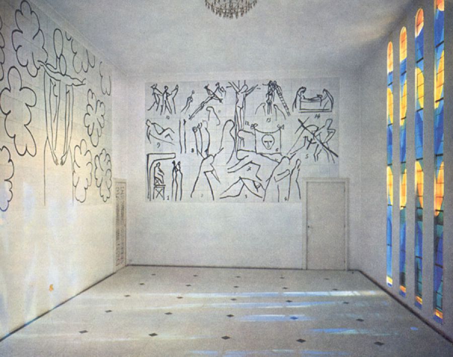 the-inside-of-the-chapelle-du-rosaire-in-vence-murals-by-henri-matisse